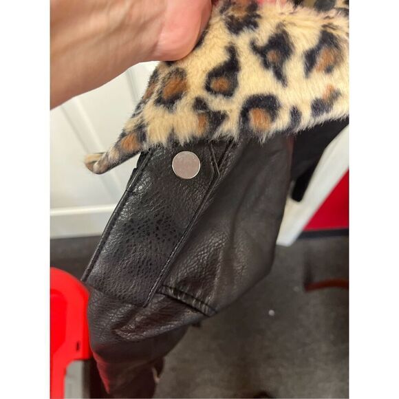 C&C California Leopard Fur Trimmed Faux Leather Motorcycle Jacket sz S EUC Mob W - Picture 8 of 9